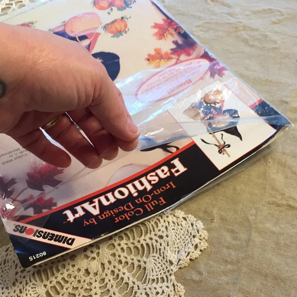 Cute Witch Halloween Trick Or Treat Iron On Vintage Appliqué - Picture 9 of 13